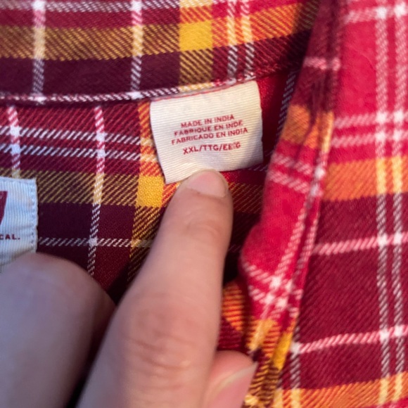 LEVIS men’s standard flannel button down with pearled buttons - Picture 6 of 6